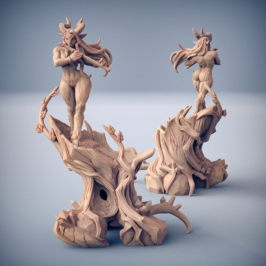 Nihae - Arverianischer Pinup, hohler Baum